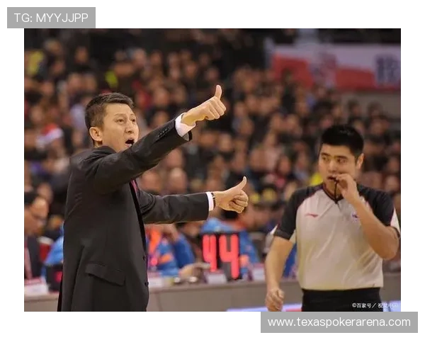 郭士强指挥广州队，经验丰富助年轻球员成长